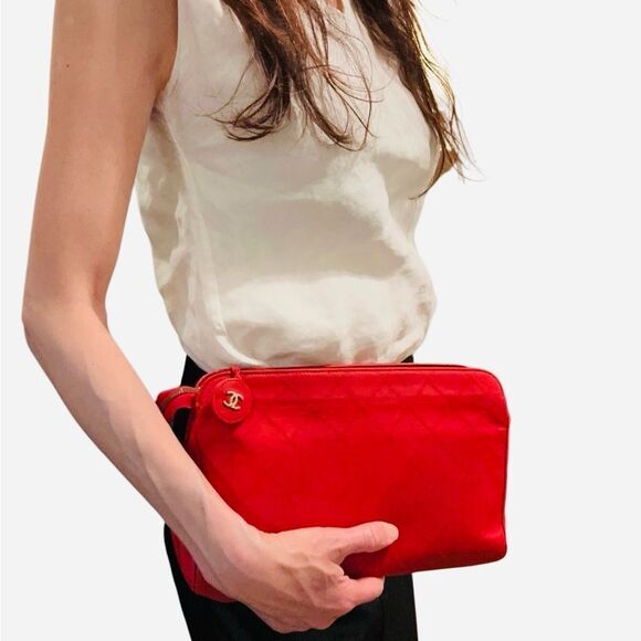Chanel Red Quilted Women's Bag - Picture 1 of 15